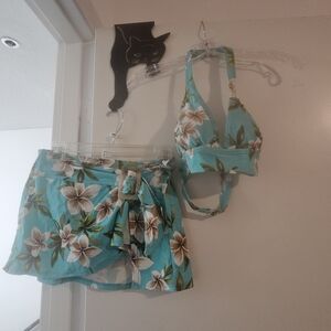 GUC SZ.8, BEACH BAY Floral Blue Skort Bikini Set